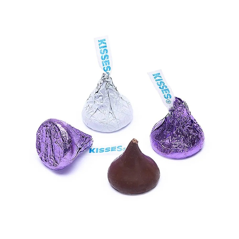 Hershey’s Kisses Color Combo – Purple and White: 800-Piece Box
