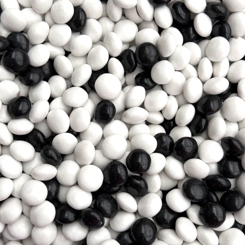Peppermint Liquorice Black & Whites 125g (0.28lb)